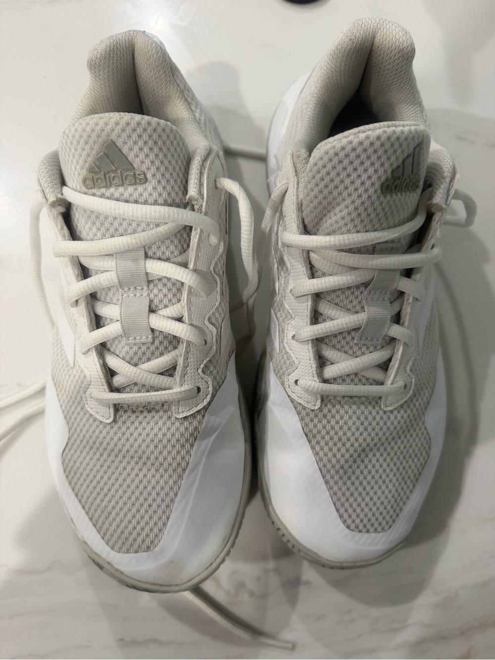 Adidas Court 2 Tennis shoes
